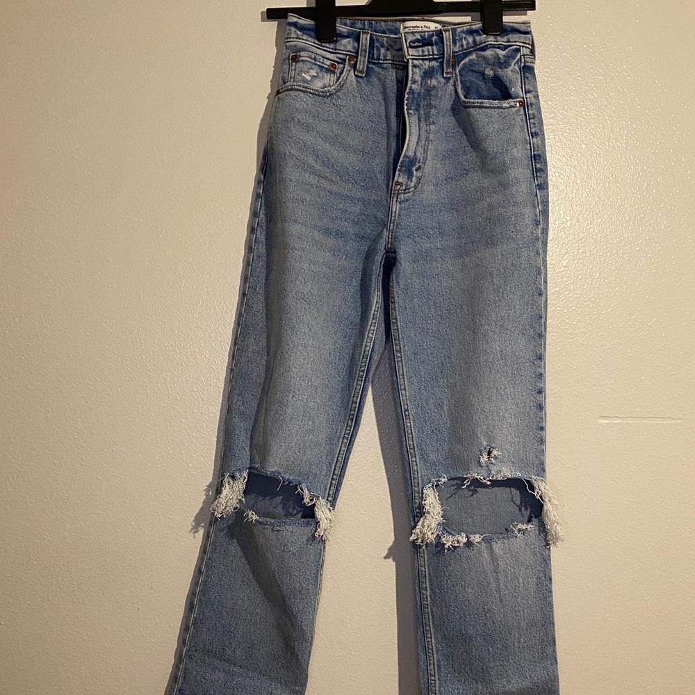 A&F ultra high rise 90s straight jeans